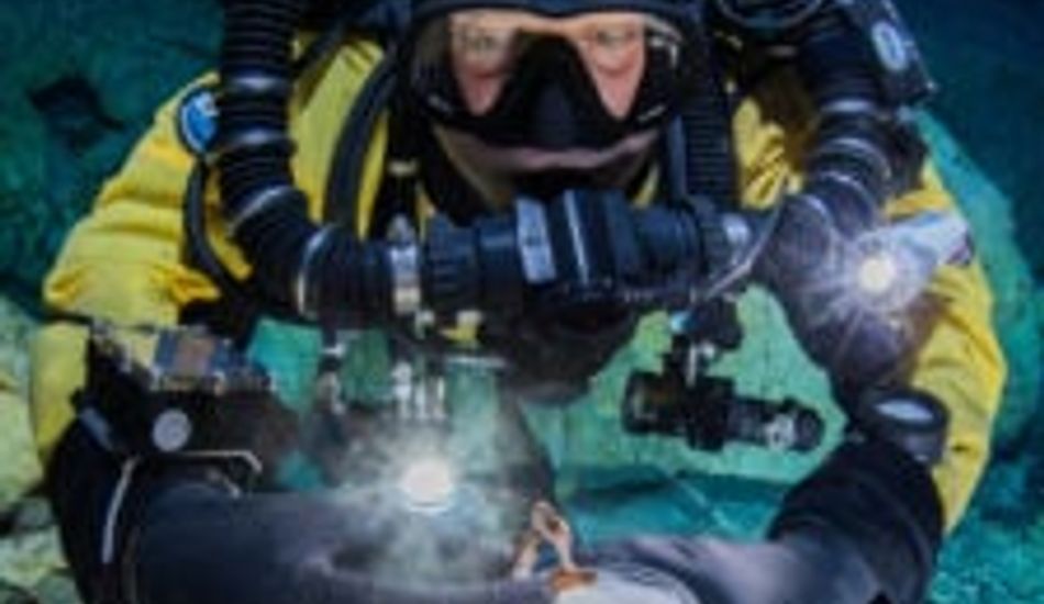 imageUnderwater Caves