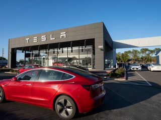 thumbnail - Tesla Autopilot