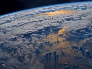 thumbnail - Earth rotation