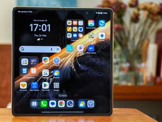 thumbnail - Honor Magic V6